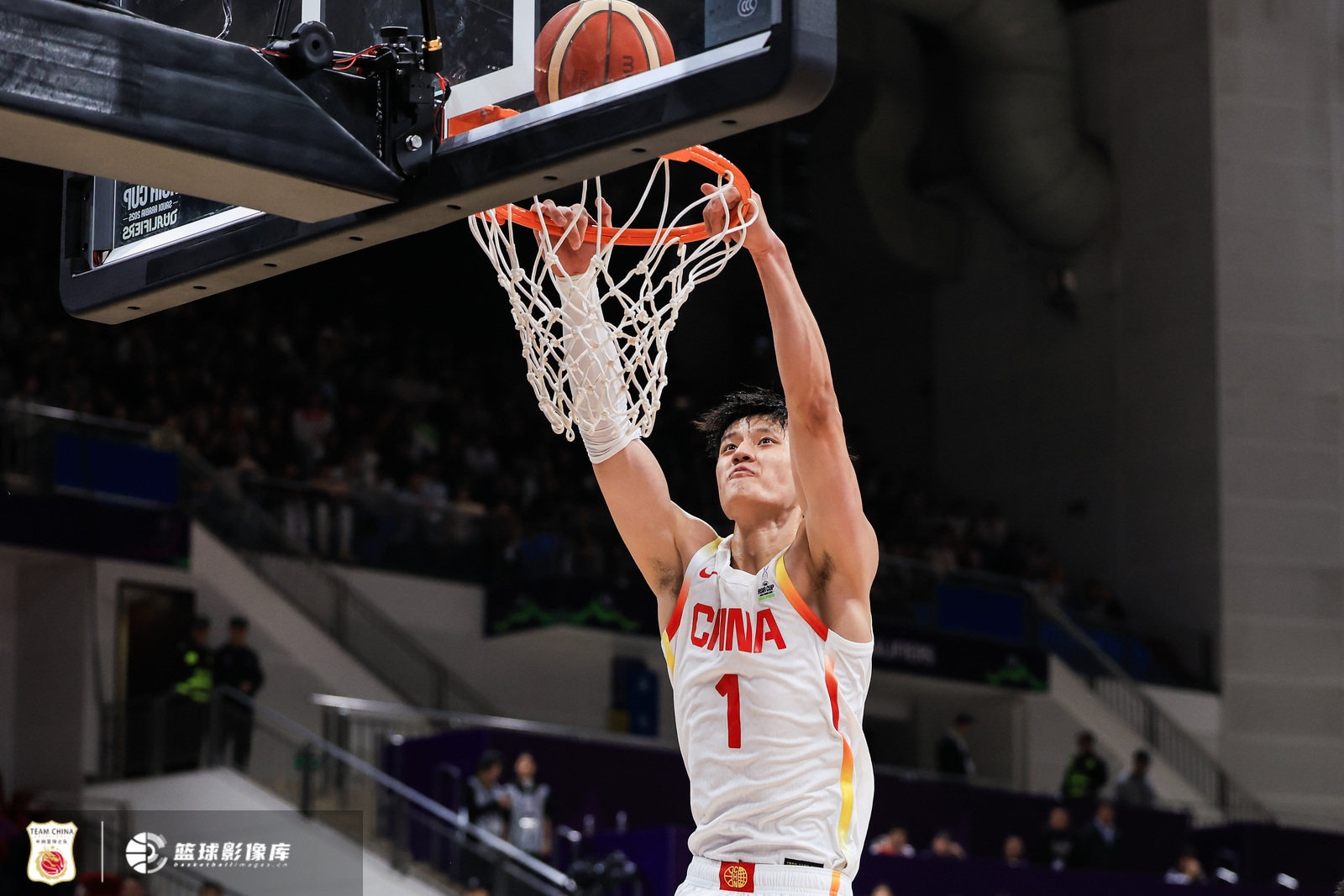 邱彪:小曾是中国男篮的未来 在与他的对位上我们始终有些吃亏