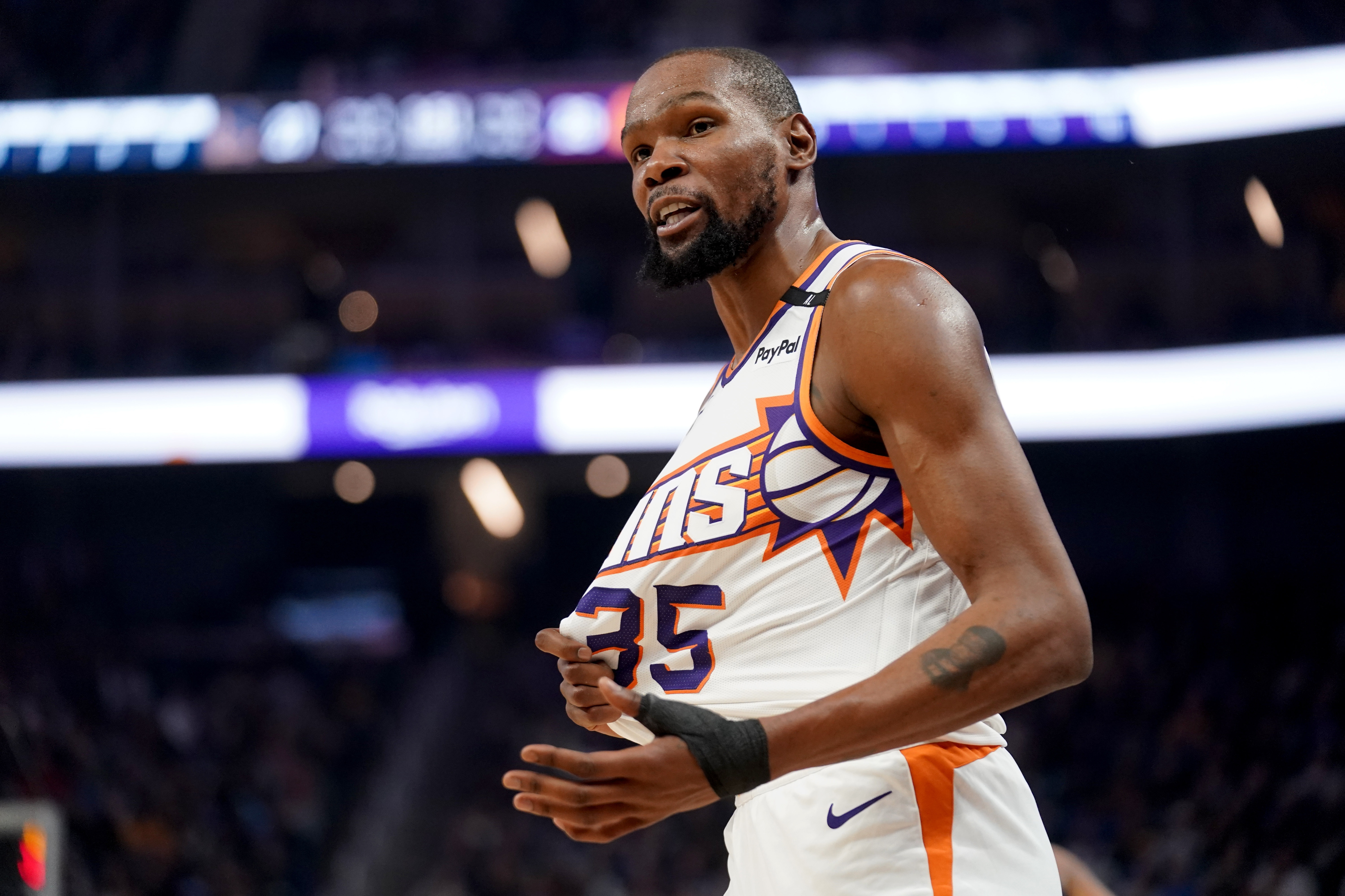 太阳更衣室有毒?KD:你只呆了五分钟 这种说法不公平且不负责任